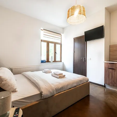 Comfy - Near To Calea Victoriei Bucarest