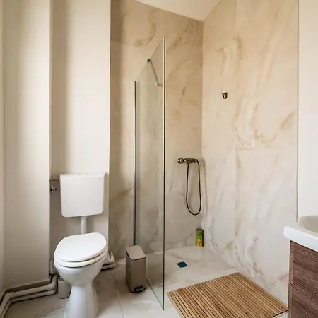 Comfy - Near To Calea Victoriei Bucarest