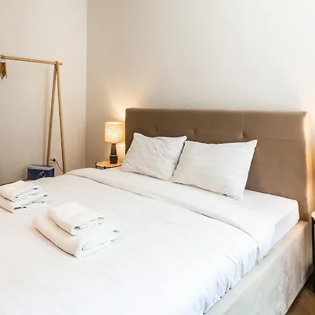 Comfy - Near To Calea Victoriei Bucarest